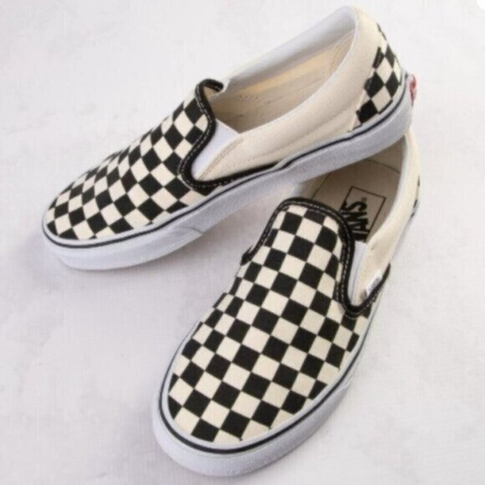 🛑 Vans Black/Ecru Classic Checkerboard Slip-on Sneakers - 6US
